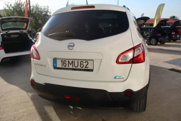 Nissan Qashqai +2 1.6 dCi Tekna Premium 18 360 13