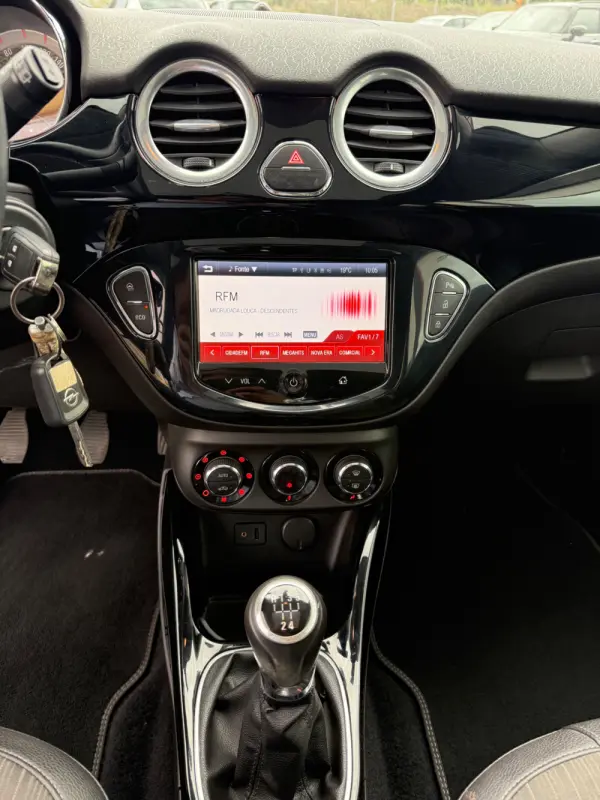 Opel Adam 1.2 Glam 9