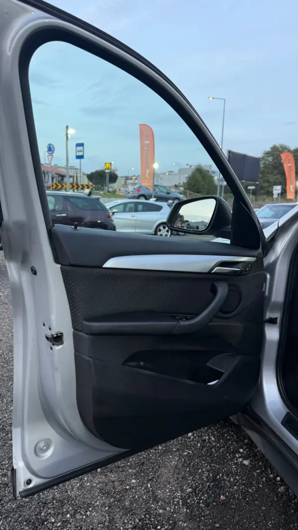 BMW X1 16 d sDrive 10