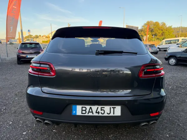 Porsche Macan S 7