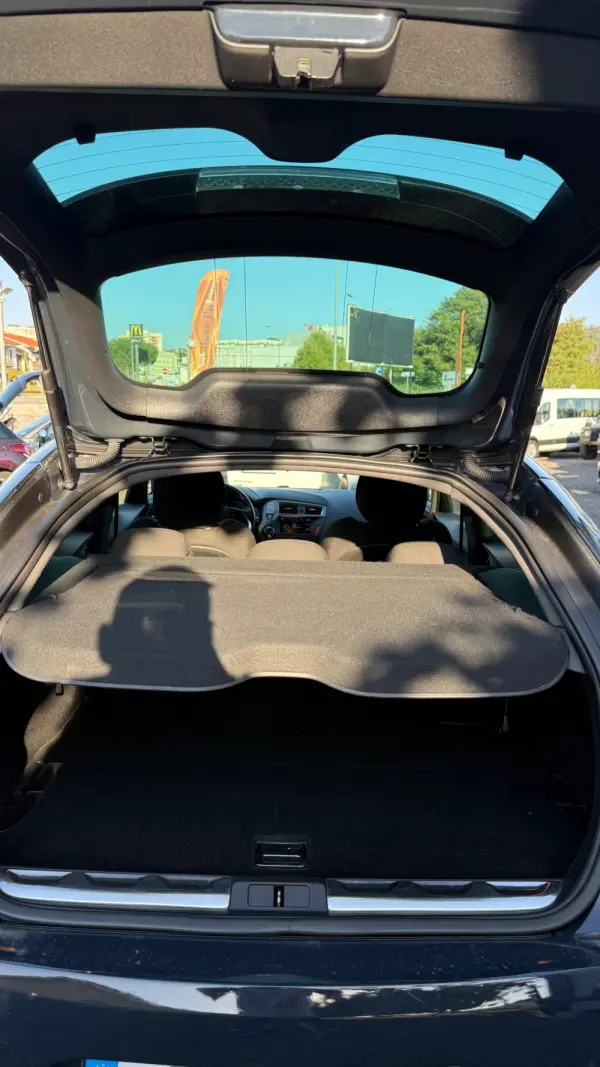 Citroen DS5 2.0 HDi Hybrid4 So Chic CMP6 27