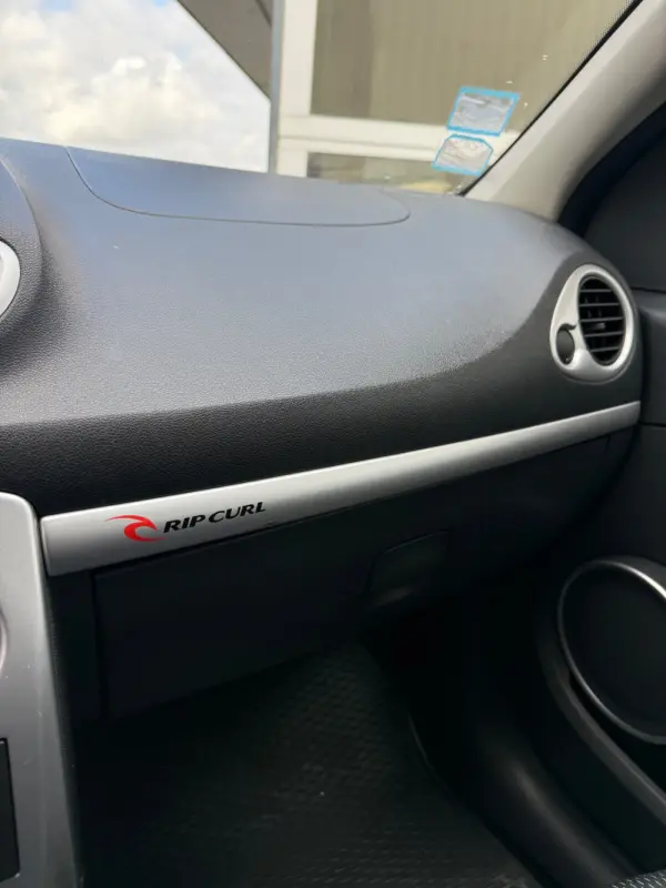 Renault Clio 1.2 16V Rip Curl 9