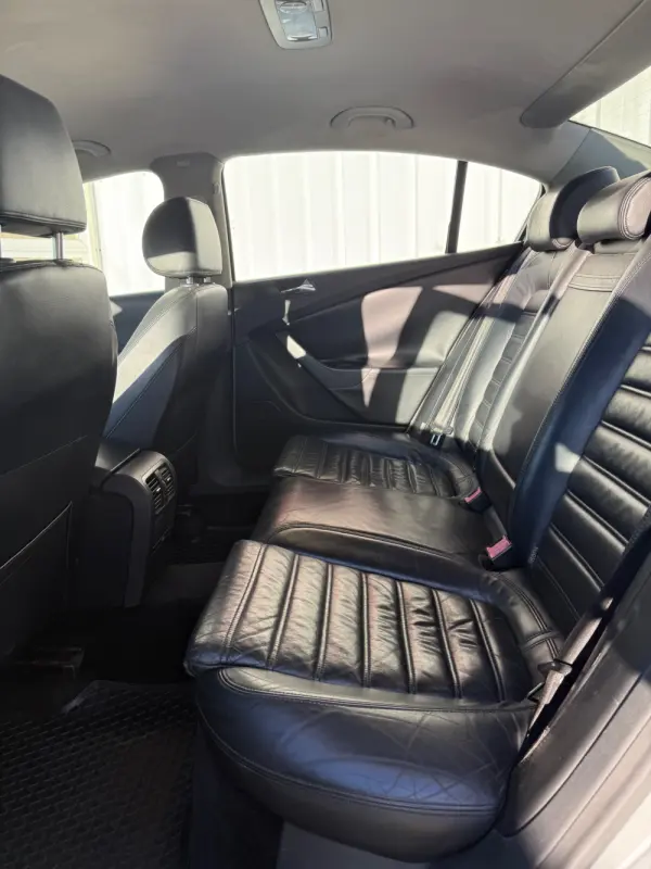 Volkswagen Passat 2.0 TDI Trendline Pack 5