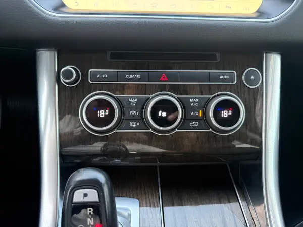 Land Rover Range Rover Sport HSE 37