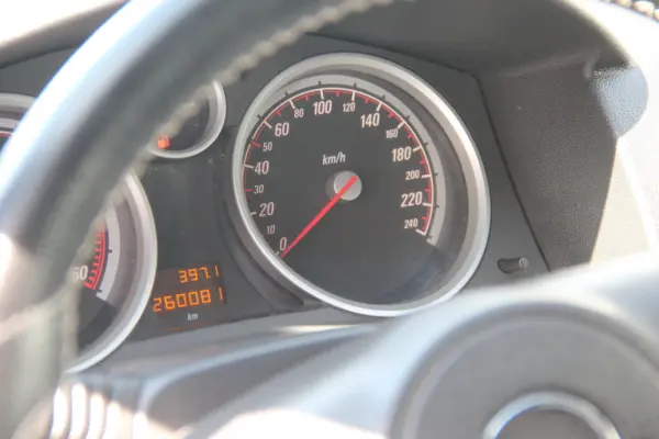 Opel Astra GTC 1.9 CDTI 12