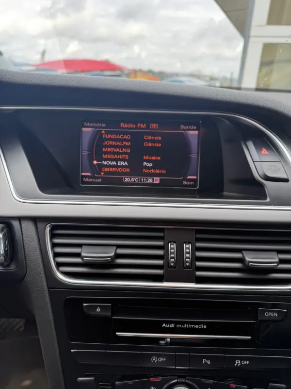 Audi A4 2.0 TDI multitronic Business Line 10