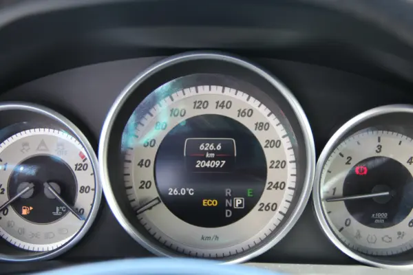 Mercedes-Benz E 250 BlueTEC Auto 11