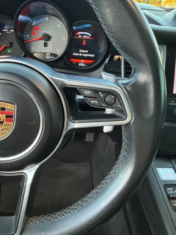 Porsche Macan S 29