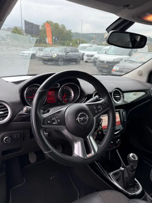 Opel Adam 1.2 Glam 6