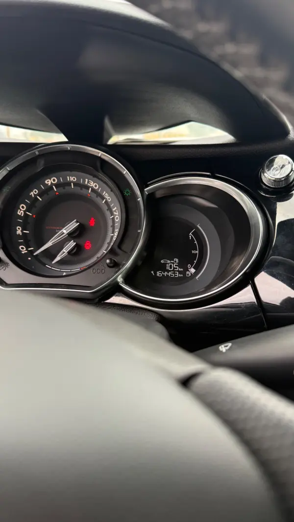 Citroen DS3 1.6 BlueHDi Sport Chic 7