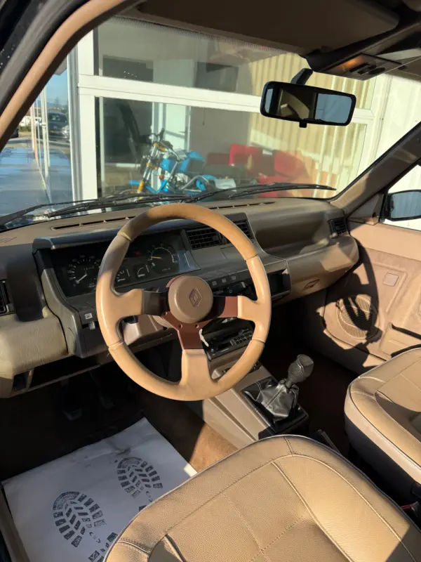 Renault 5 1.7 Baccara 5