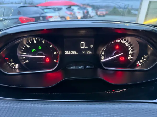 Peugeot 208 1.2 PureTech Style 9