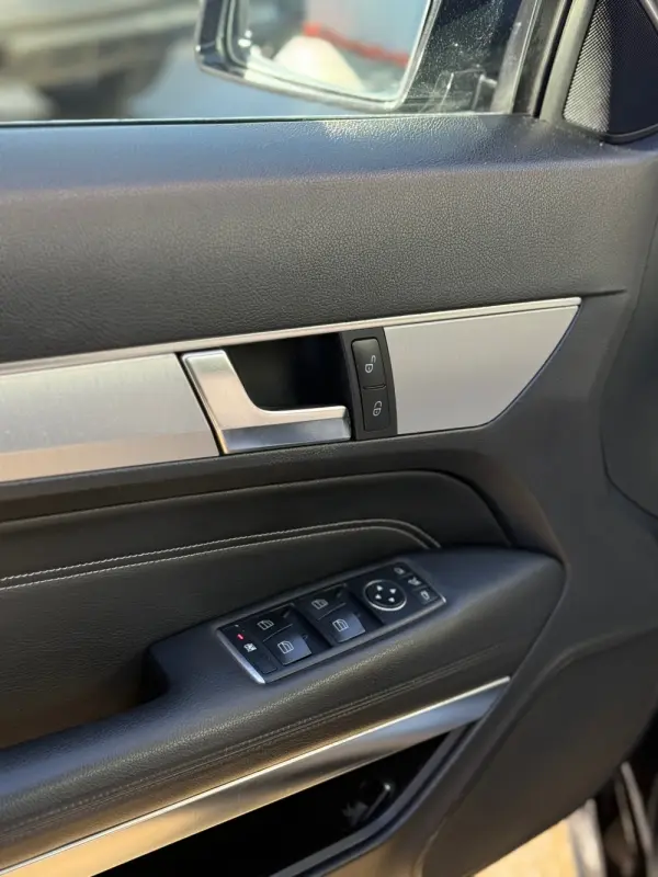 Mercedes-Benz E 250 BlueTEC Auto 5