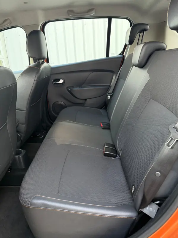 Dacia Sandero 0.9 TCe Stepway 8