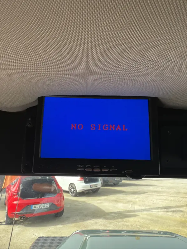 Land Rover Defender 15