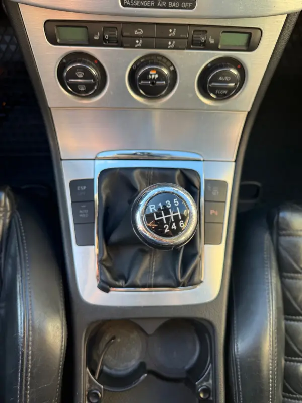 Volkswagen Passat 2.0 TDI Trendline Pack 11