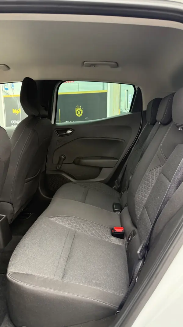 Renault Clio 1.5 Blue dCi Intens 10