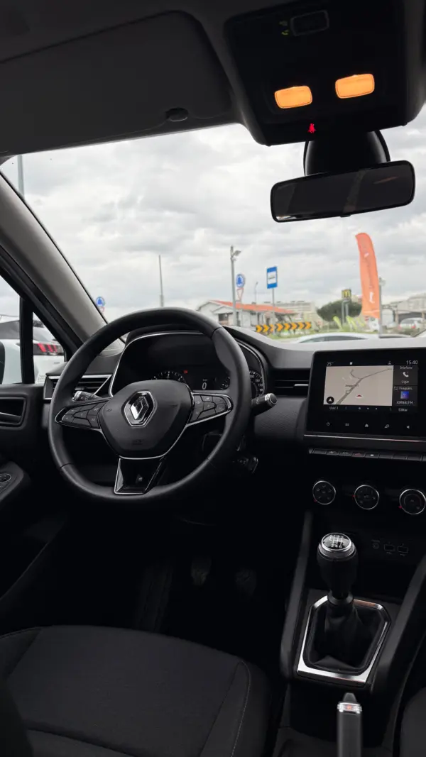 Renault Clio 1.5 Blue dCi Intens 11
