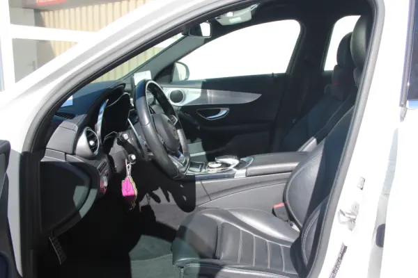 Mercedes-Benz C 220 d 4Matic Station 9G-TRONIC AMG Line 8