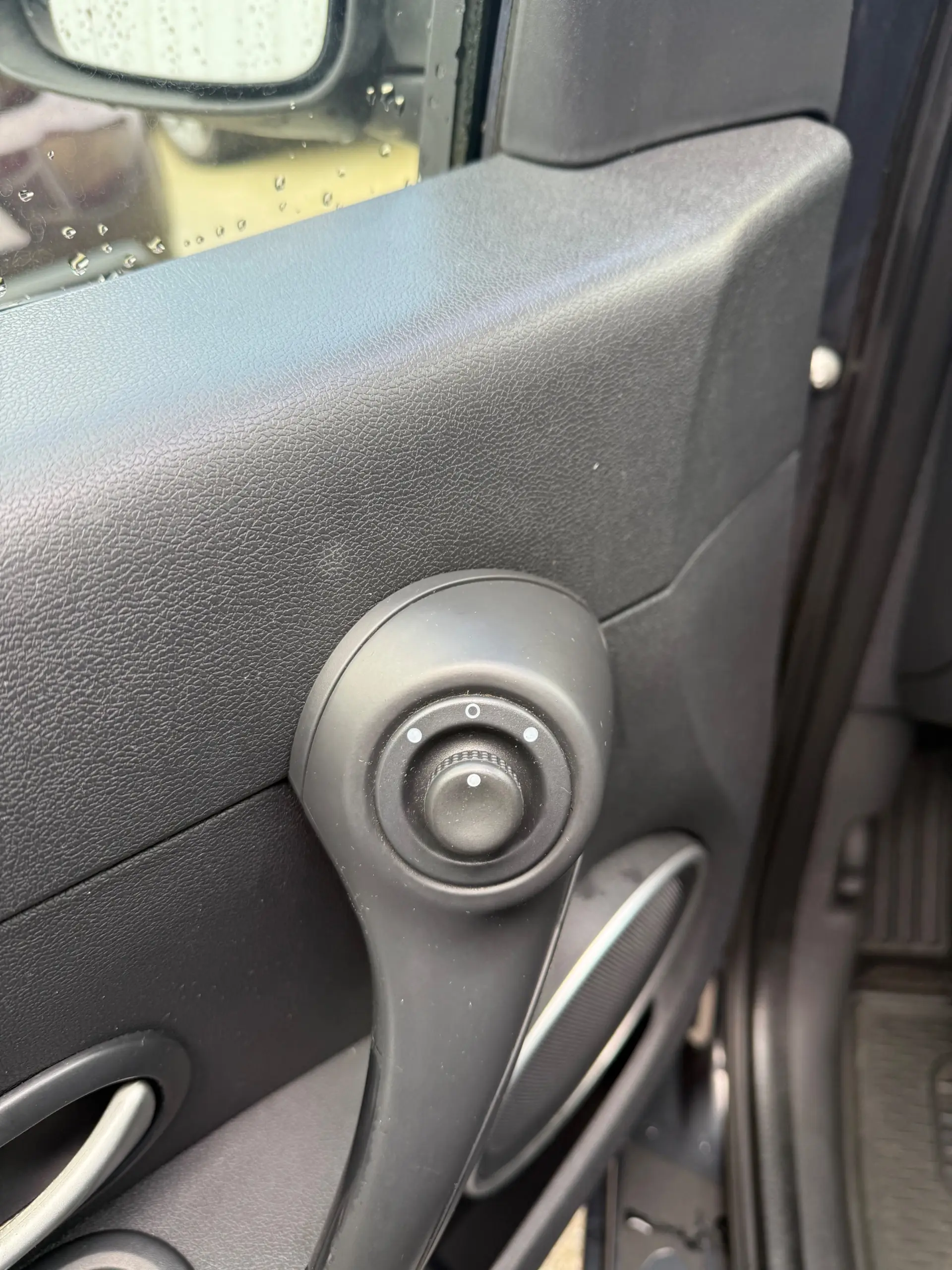 Renault Clio 1.2 16V Rip Curl 6