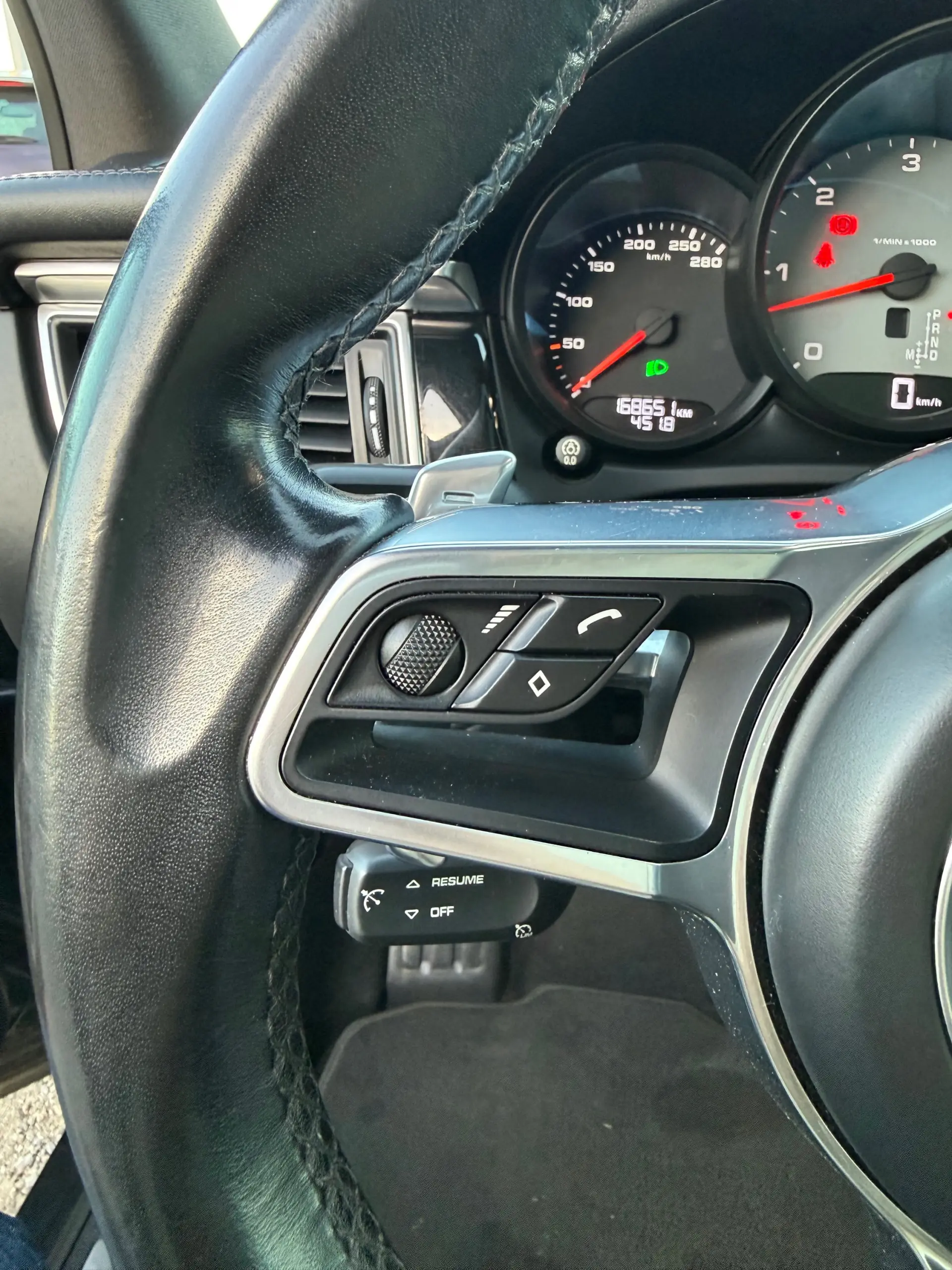 Porsche Macan S 27