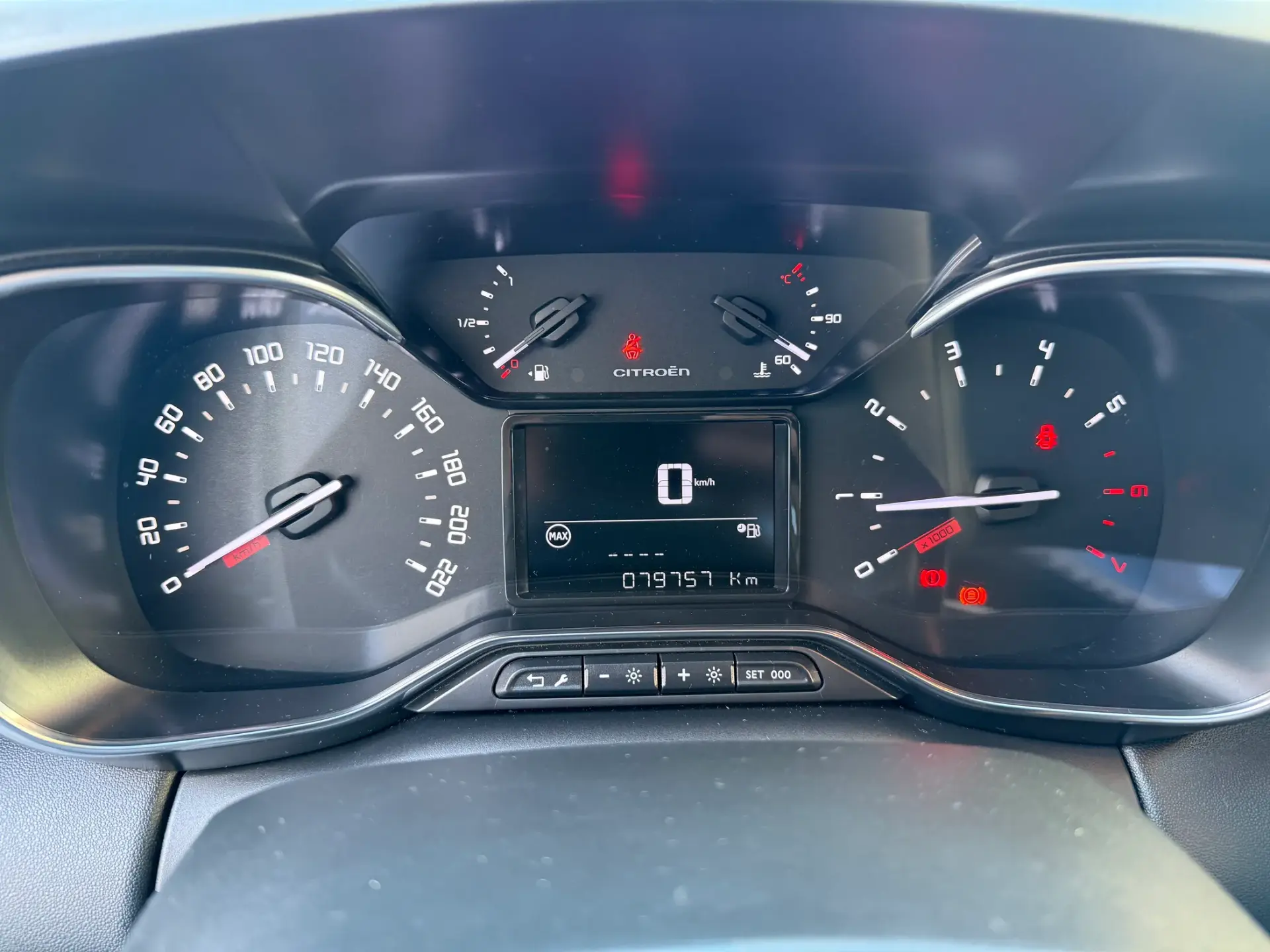 Citroën C3 Aircross 1.6 BlueHDi Shine S&S 8