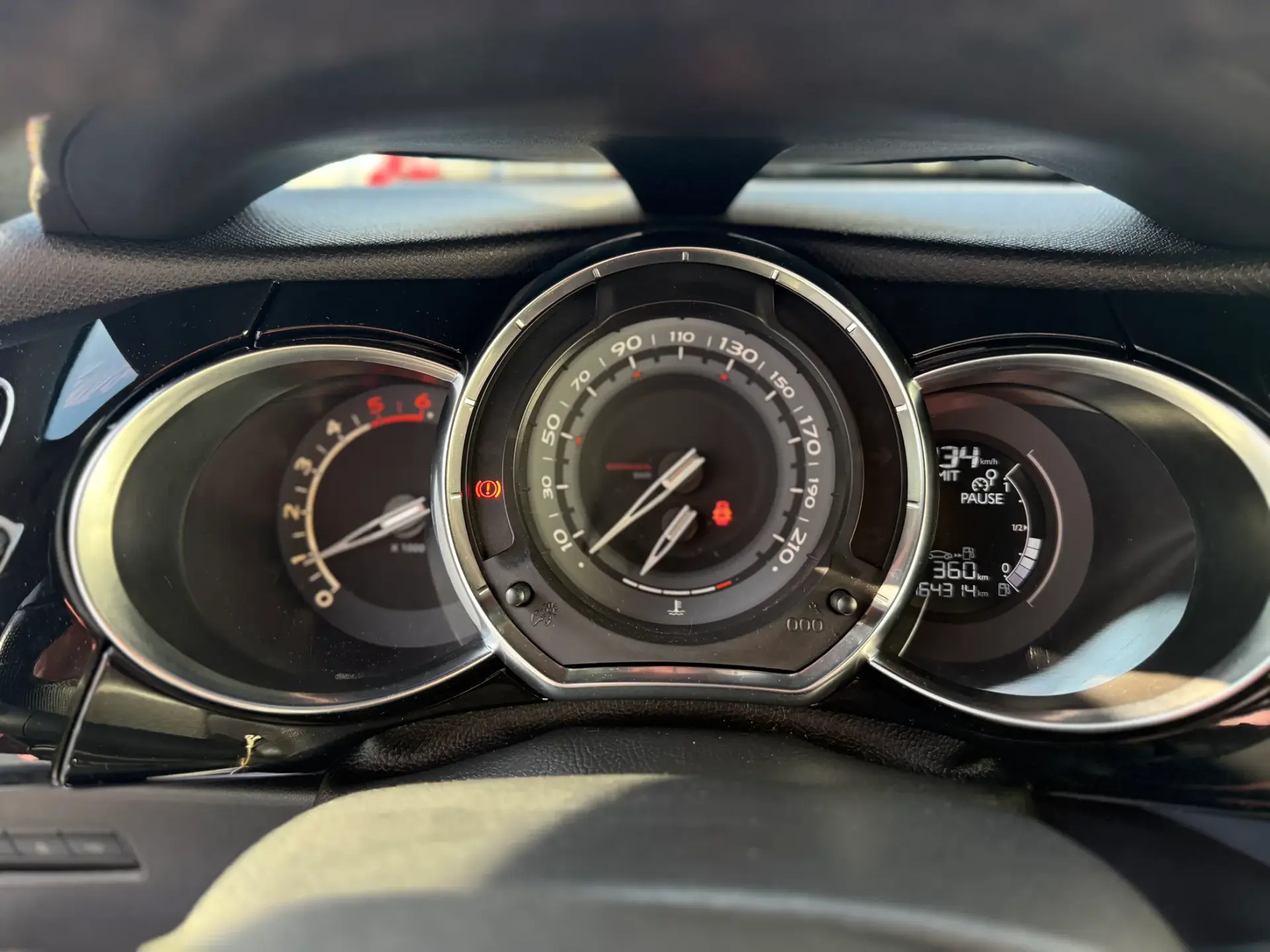 Citroën DS3 1.6 BlueHDi Sport Chic 4