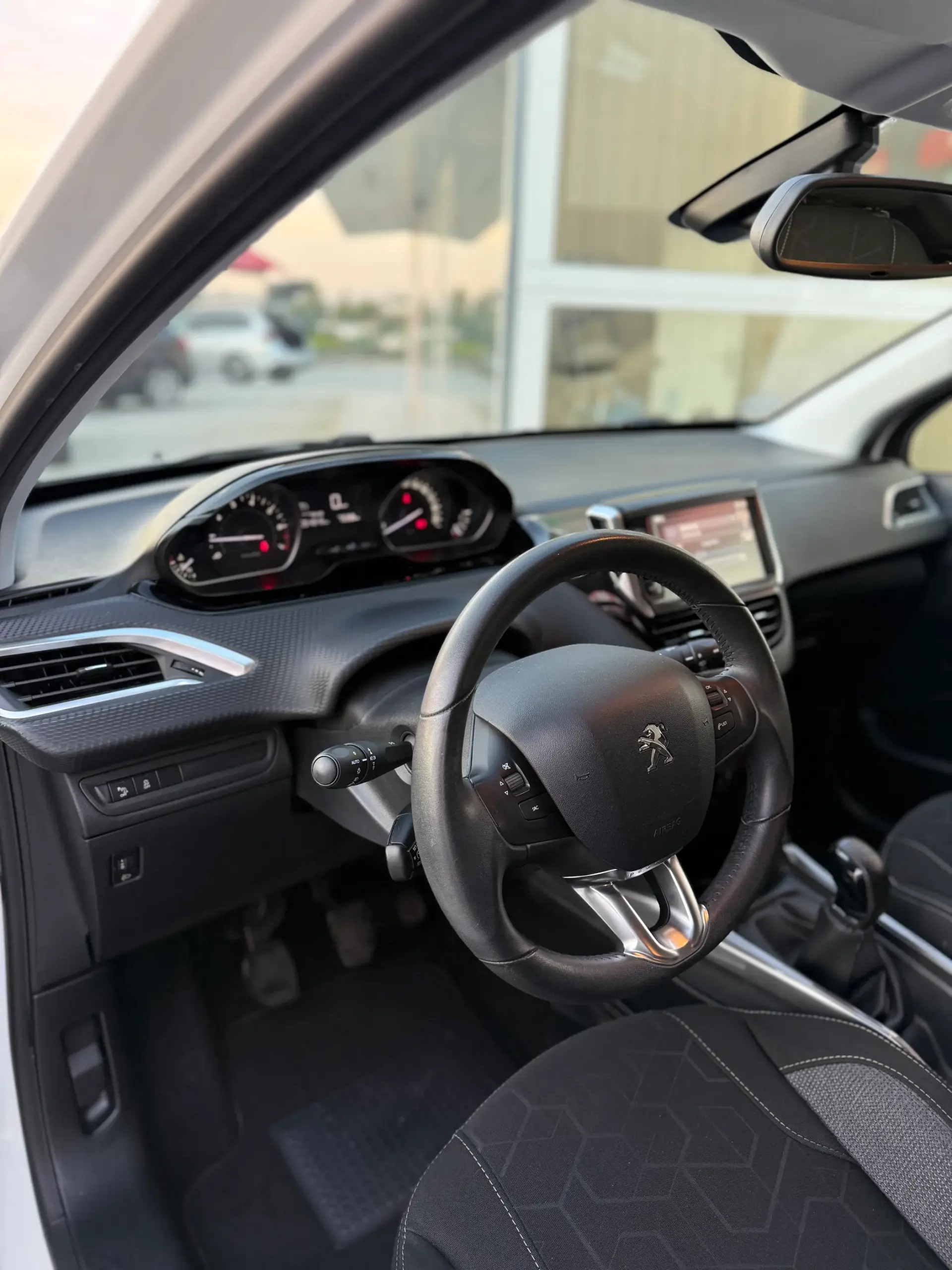 Peugeot 2008 1.2 PureTech Active 6