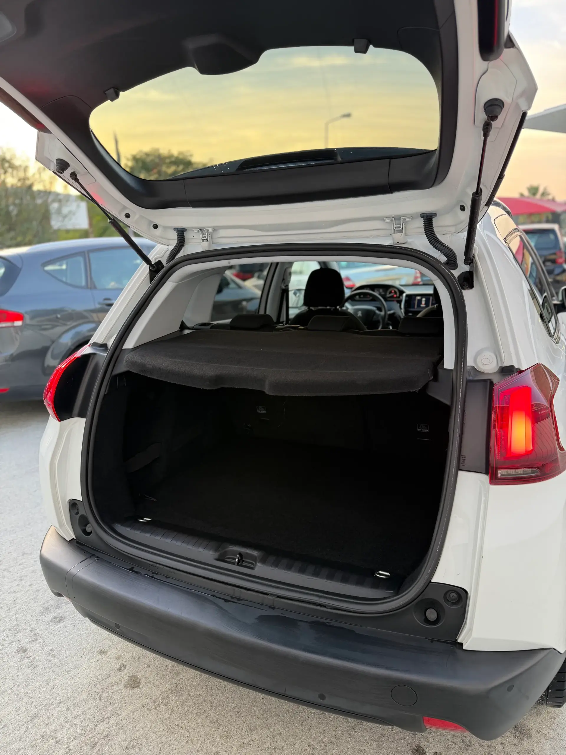 Peugeot 2008 1.2 PureTech Active 11