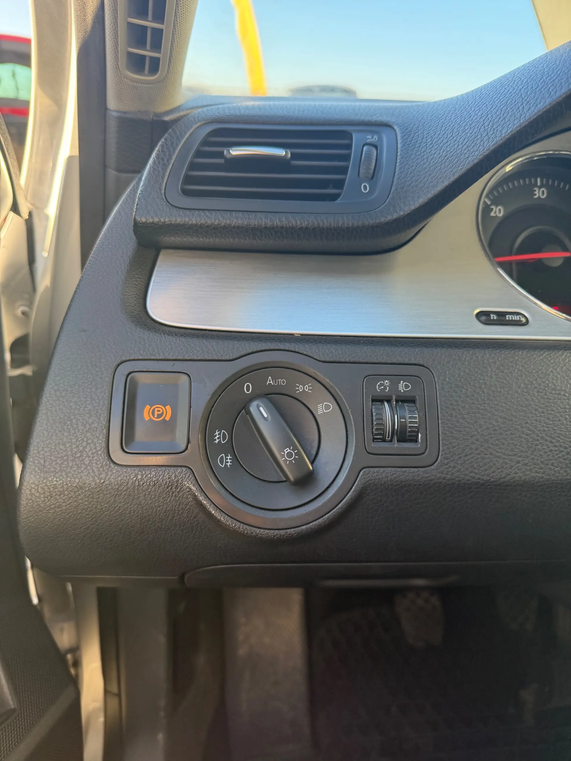 Volkswagen Passat 2.0 TDI Trendline Pack 7