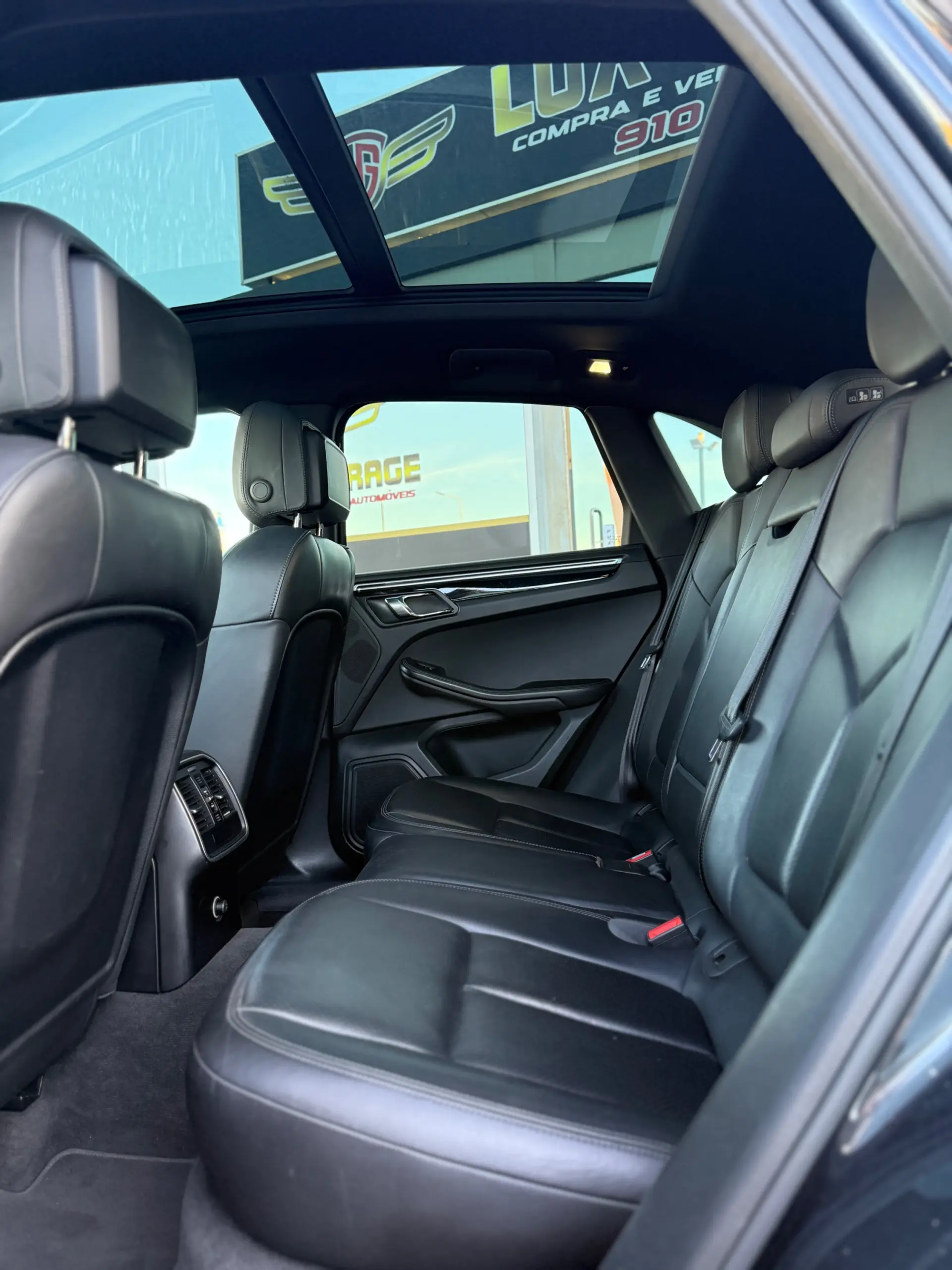 Porsche Macan S 32
