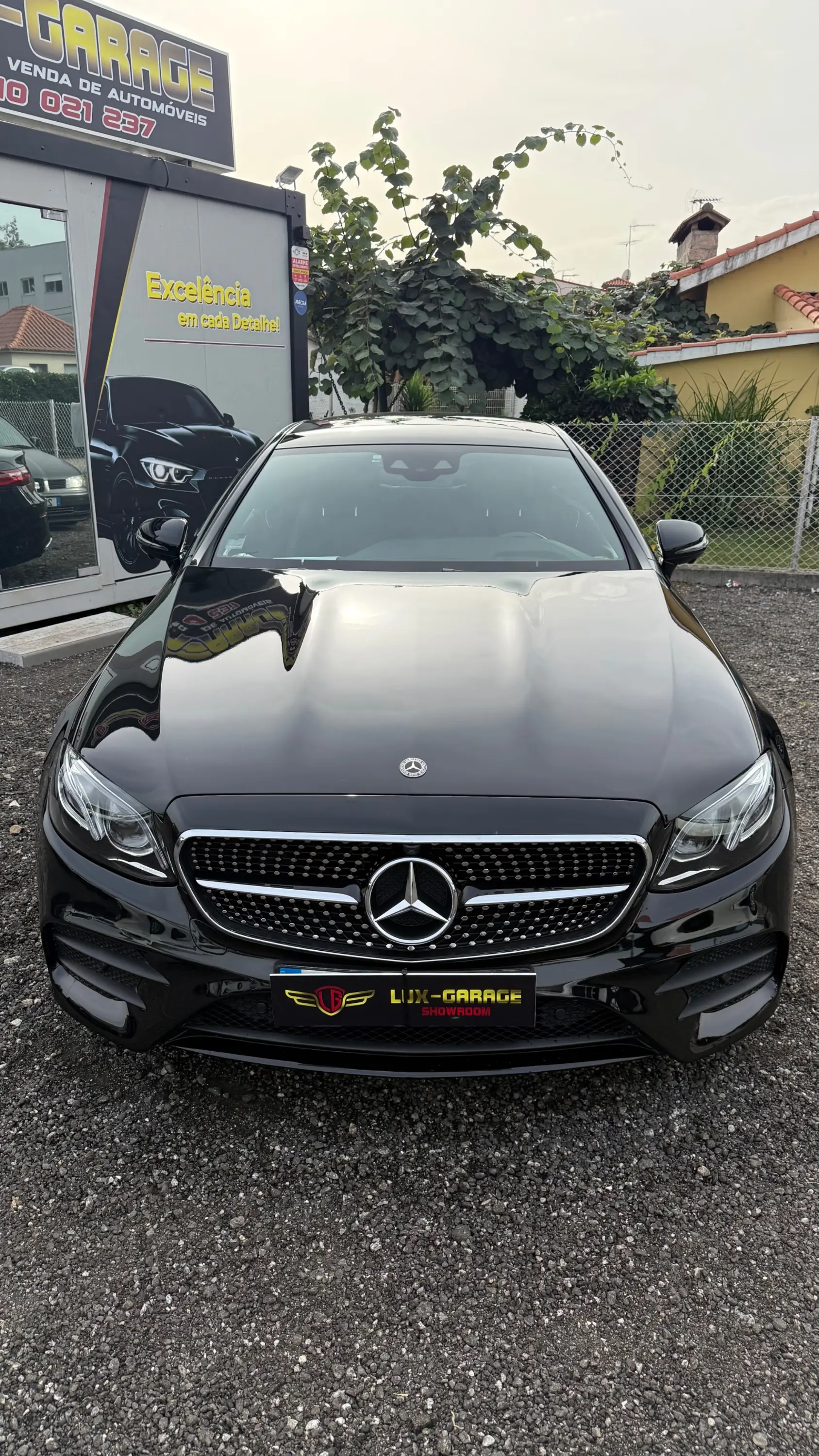 Mercedes-Benz E 220 d AMG Line 4