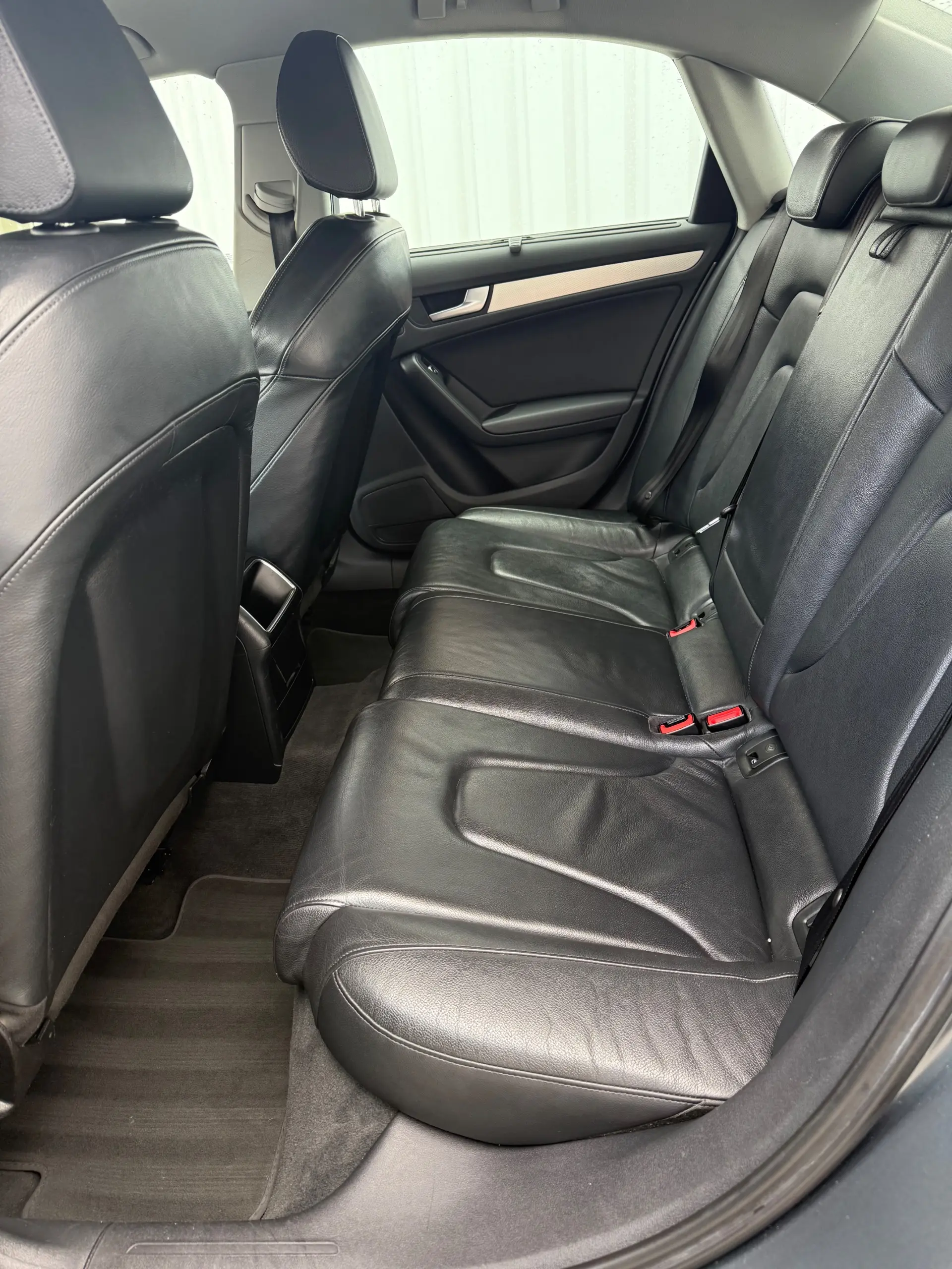 Audi A4 2.0 TDI multitronic Business Line 11