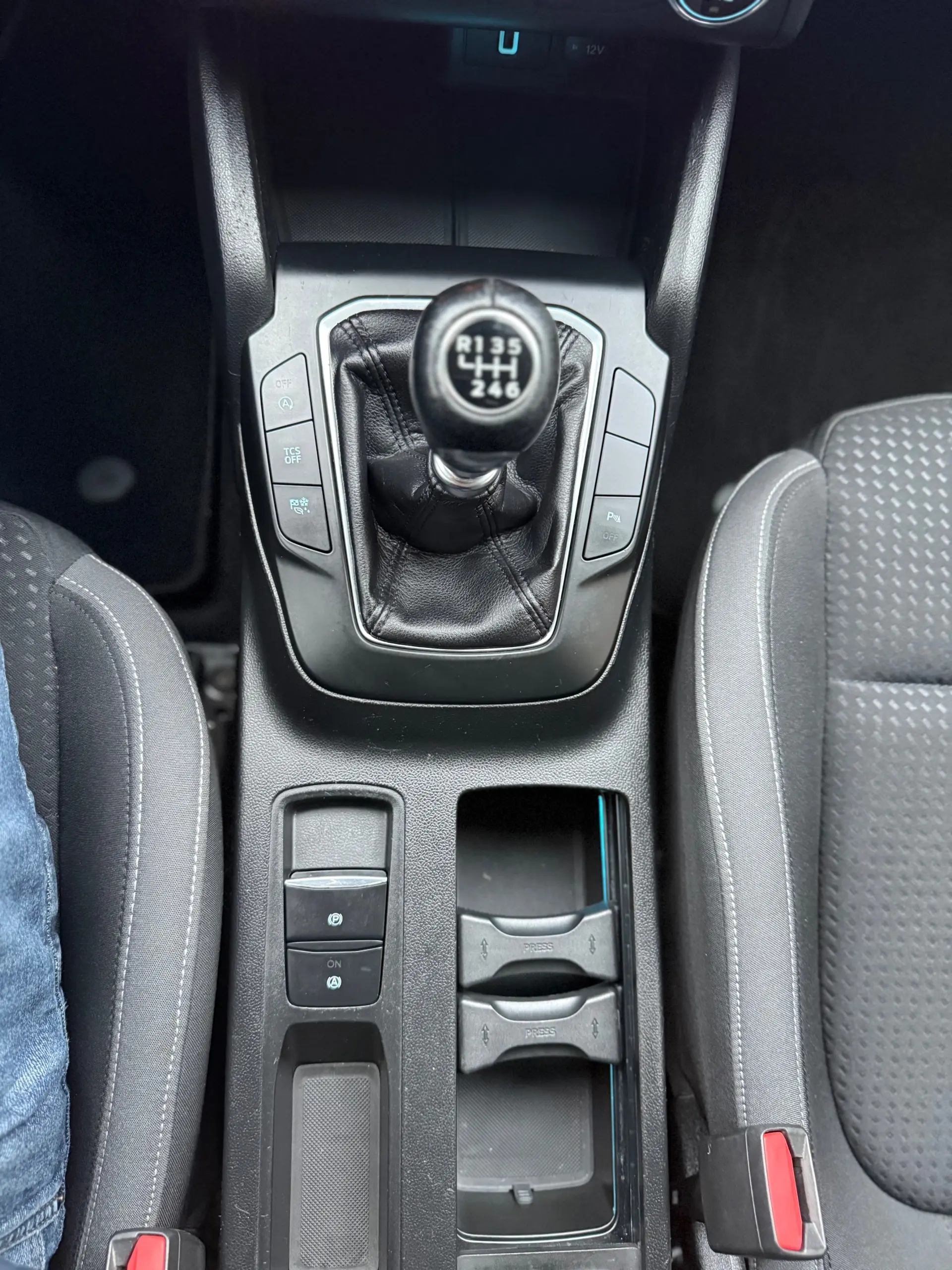 Ford Focus SW 1.5 TDCi EcoBlue Connected 11