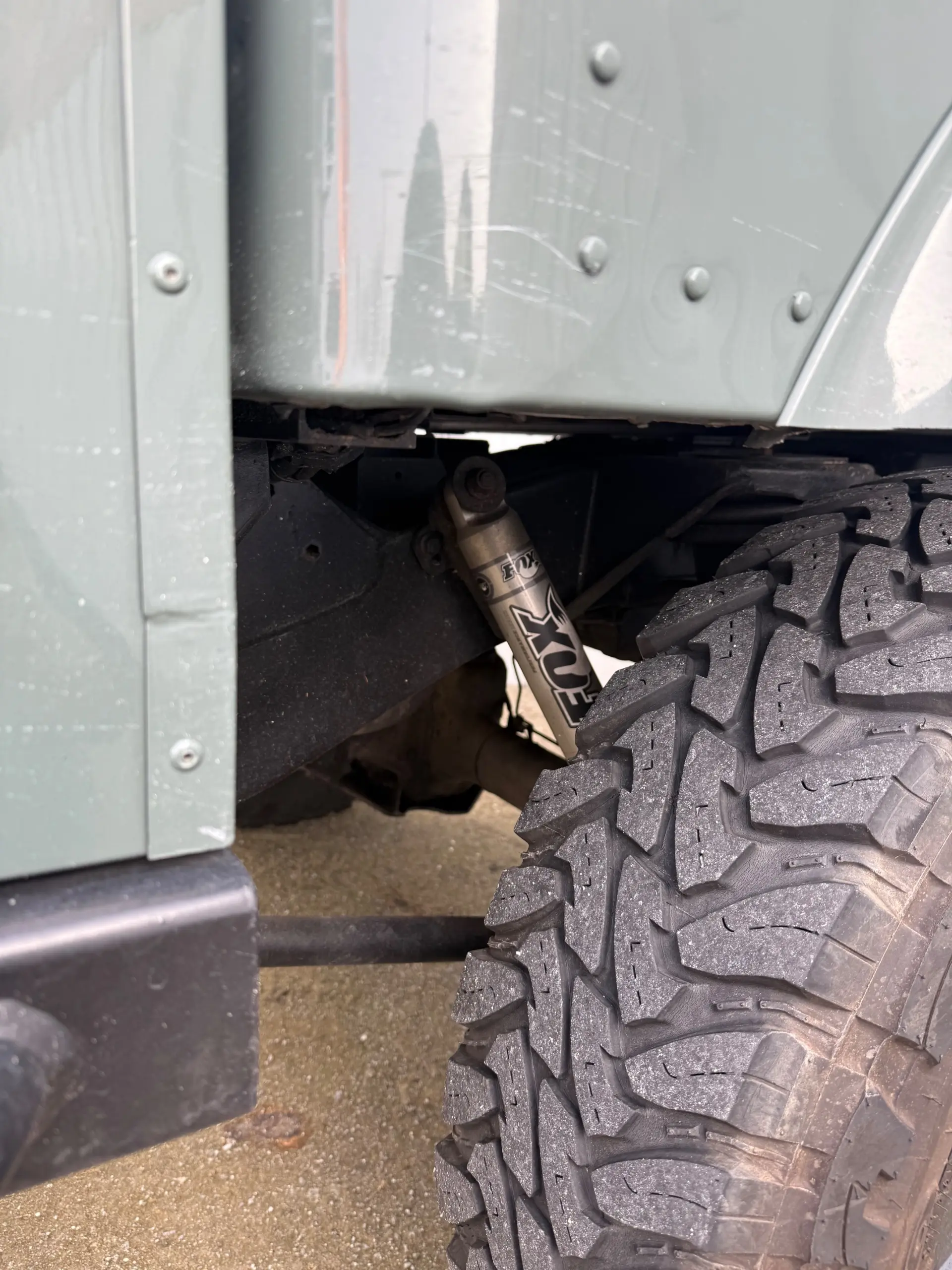 Land Rover Defender 4