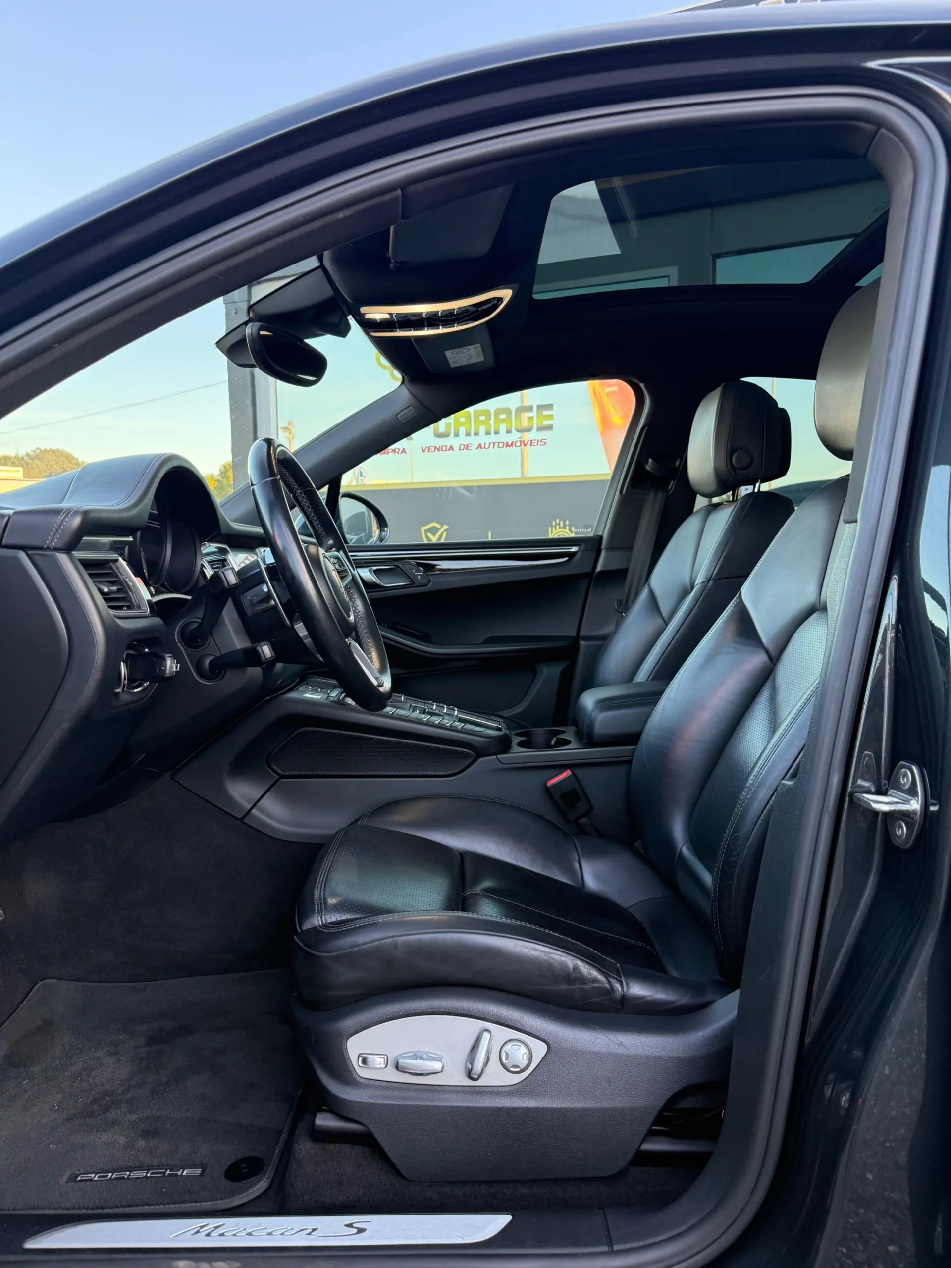 Porsche Macan S 13
