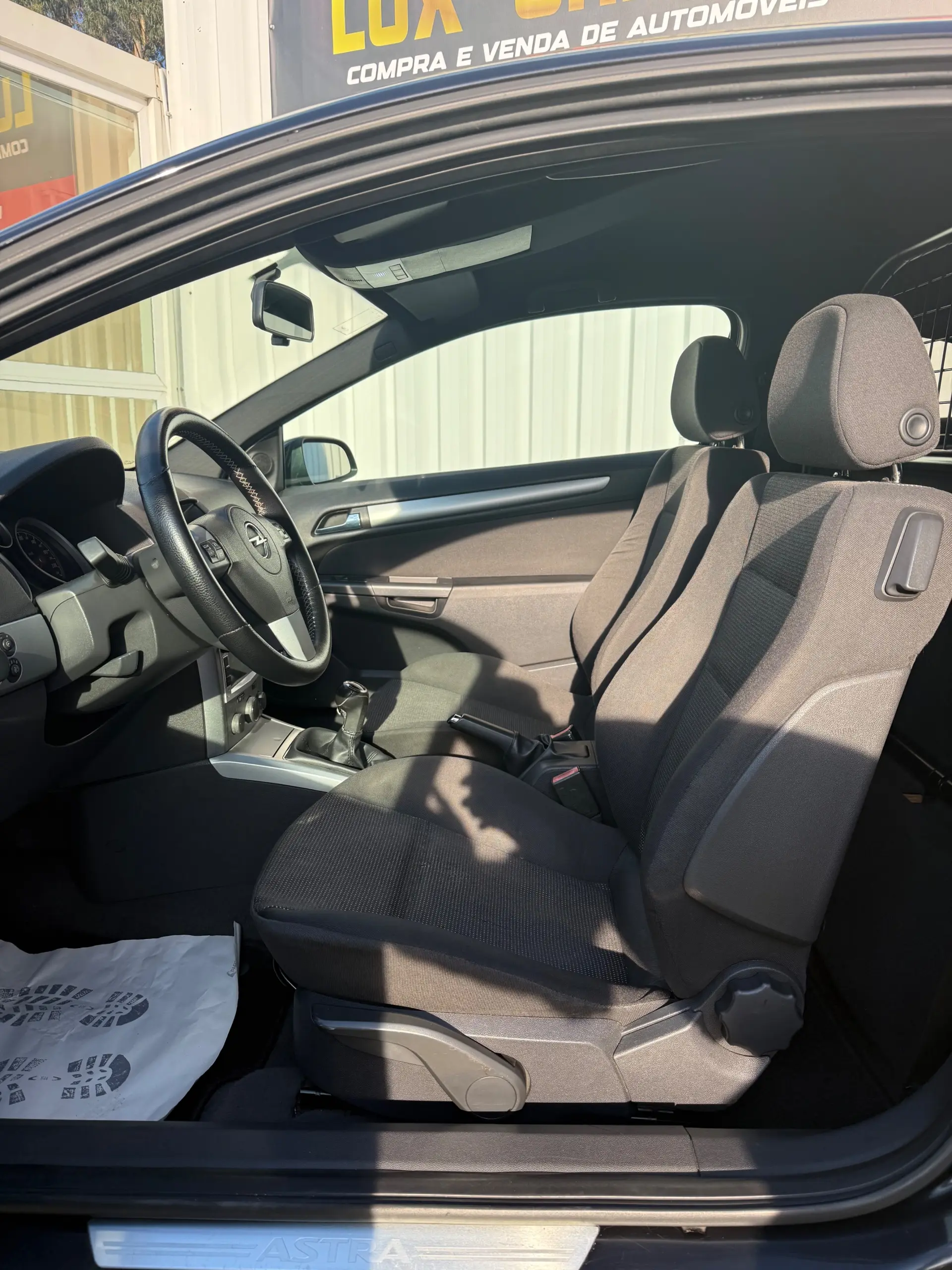 Opel Astra GTC 1.9 CDTI 4