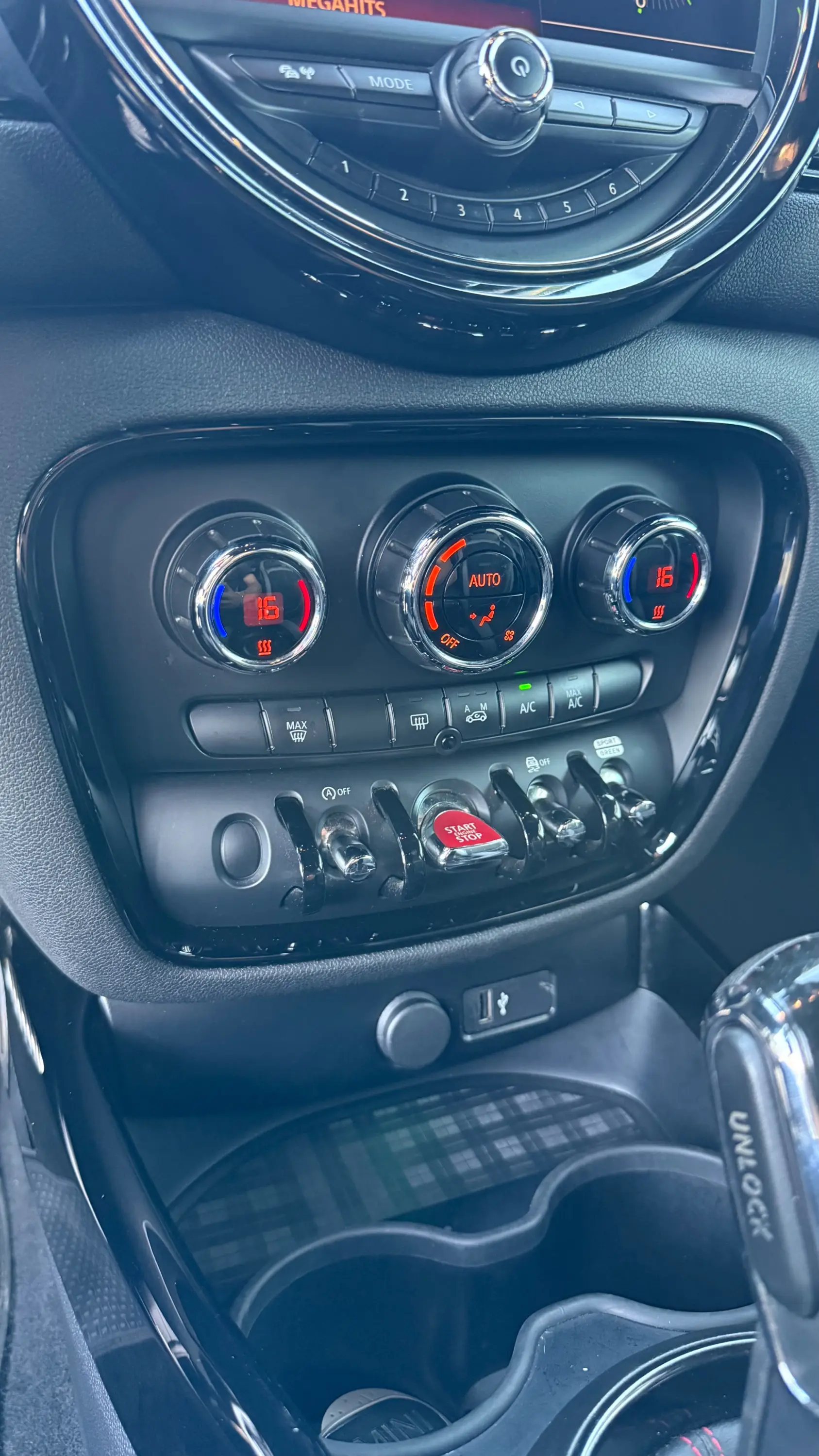 MINI Clubman Cooper SD Sport Edition Auto 22
