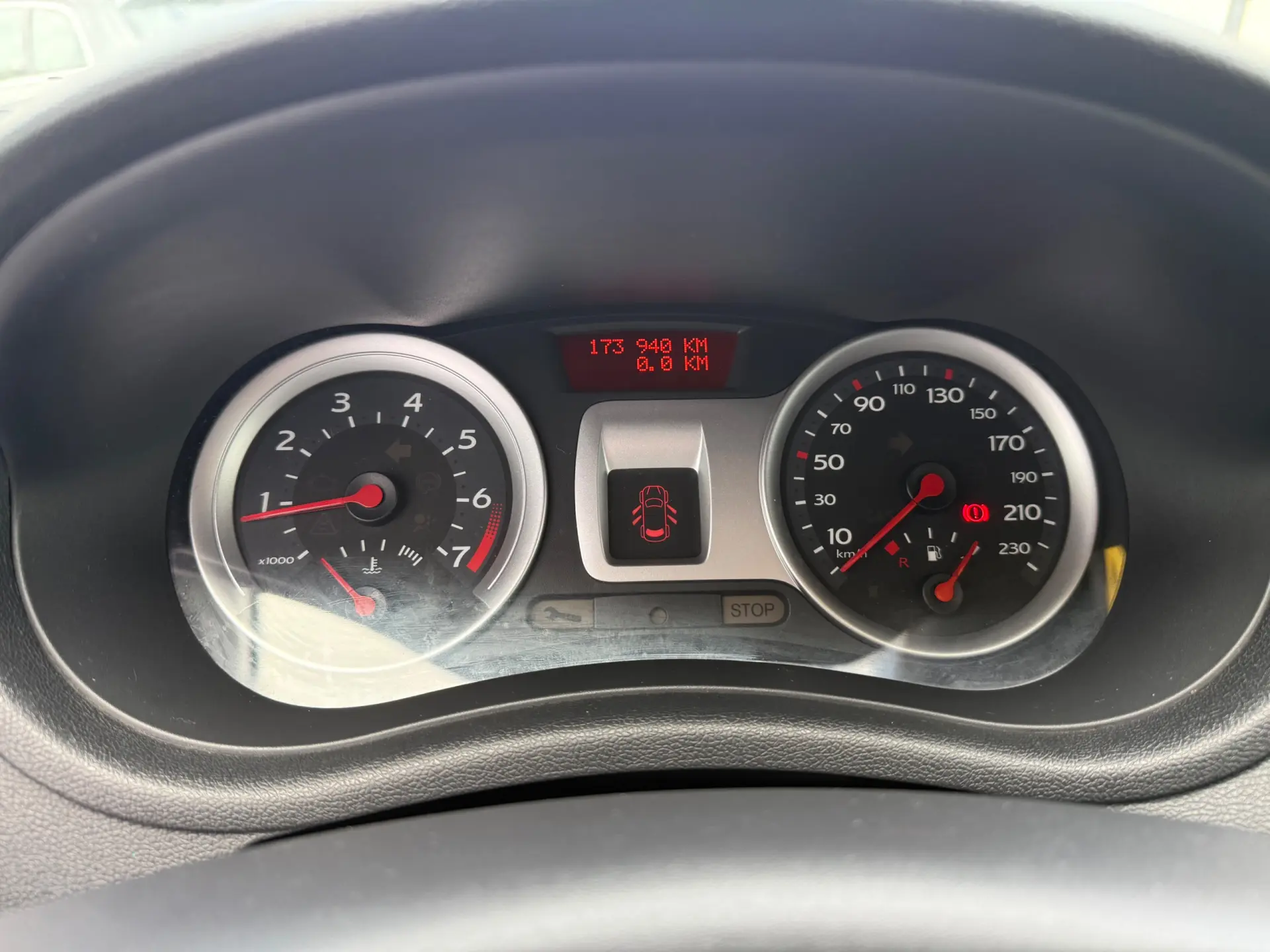 Renault Clio 1.2 16V Rip Curl 7