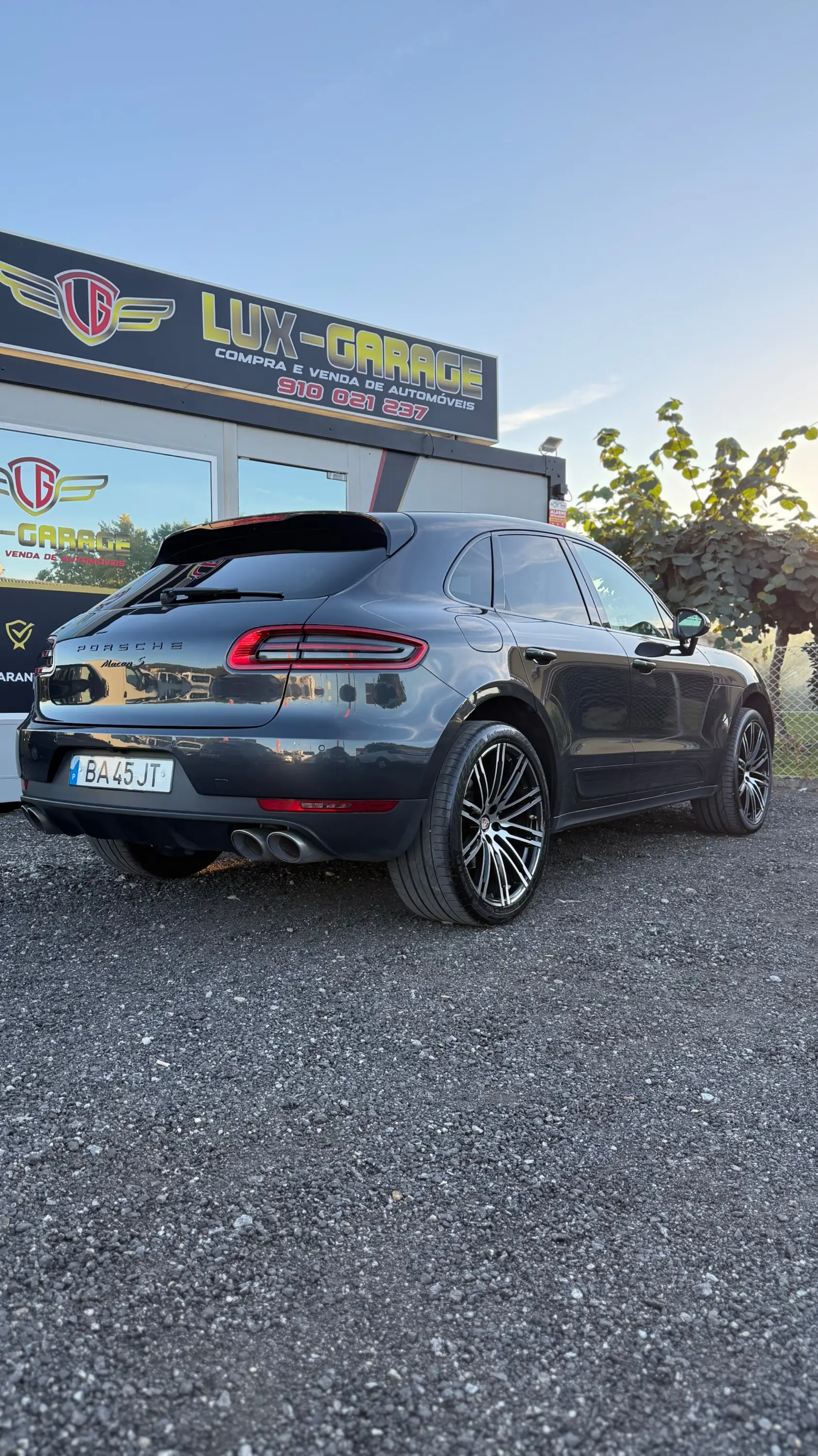 Porsche Macan S 12