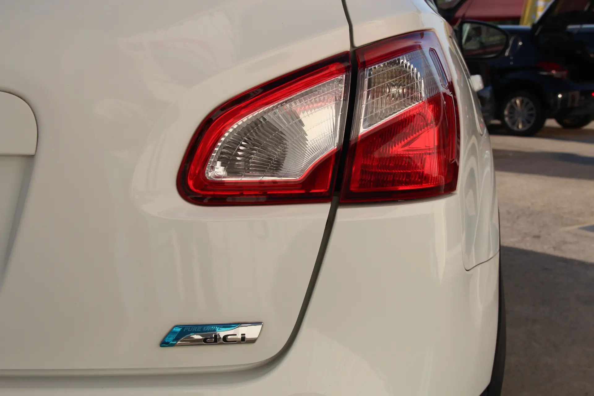 Nissan Qashqai +2 1.6 dCi Tekna Premium 18 360 12