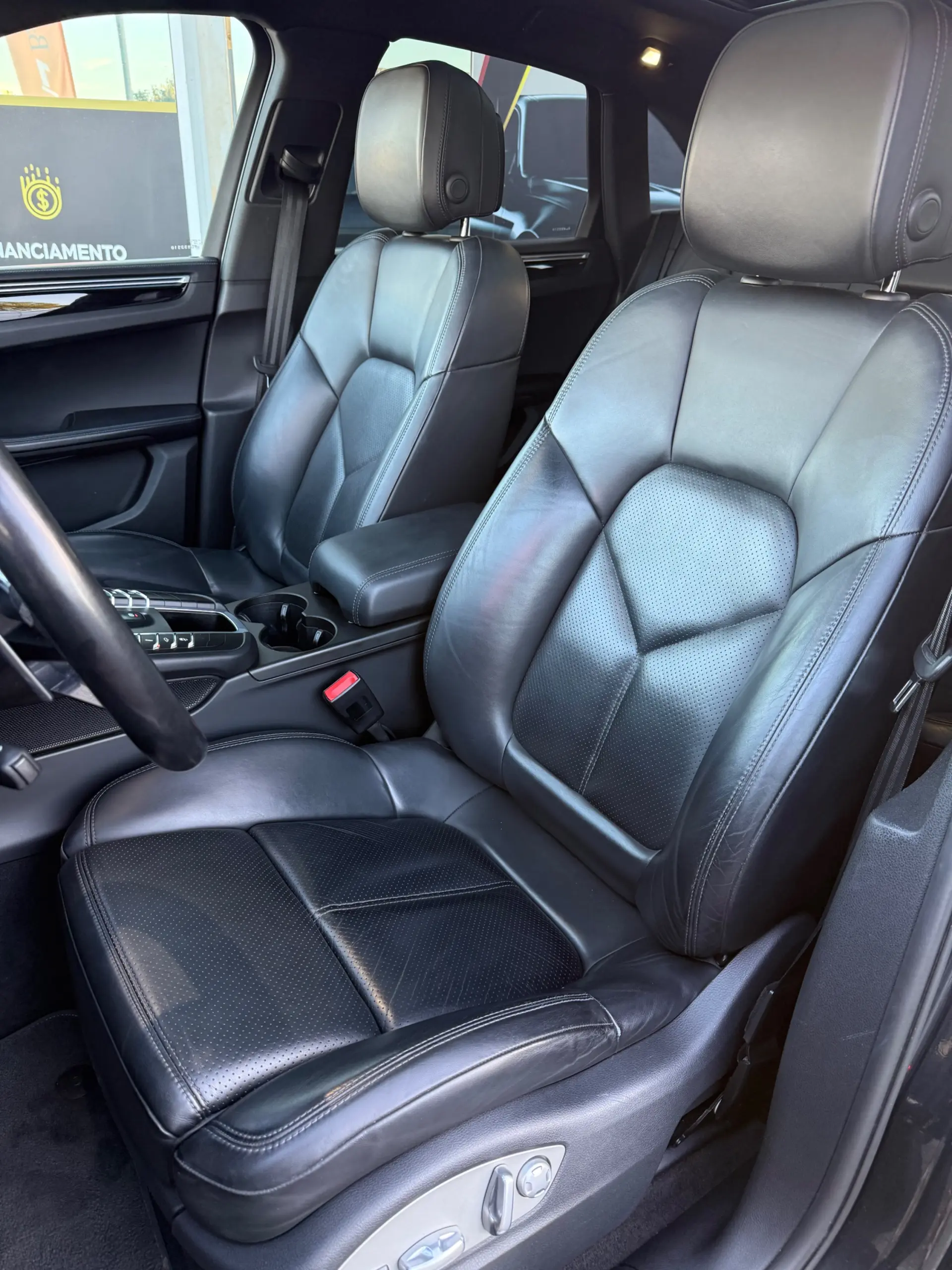 Porsche Macan S 18