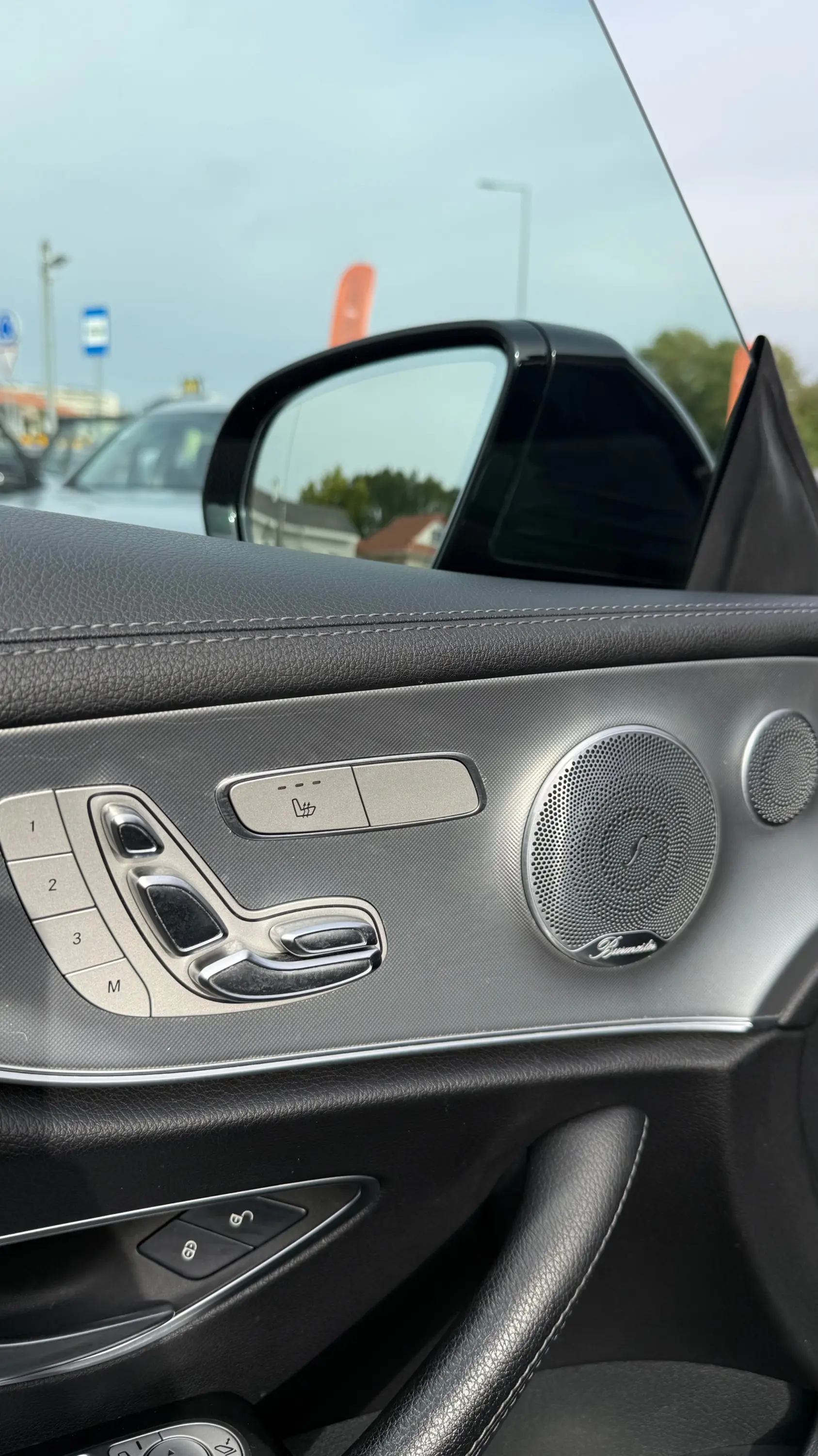 Mercedes-Benz E 220 d AMG Line 15