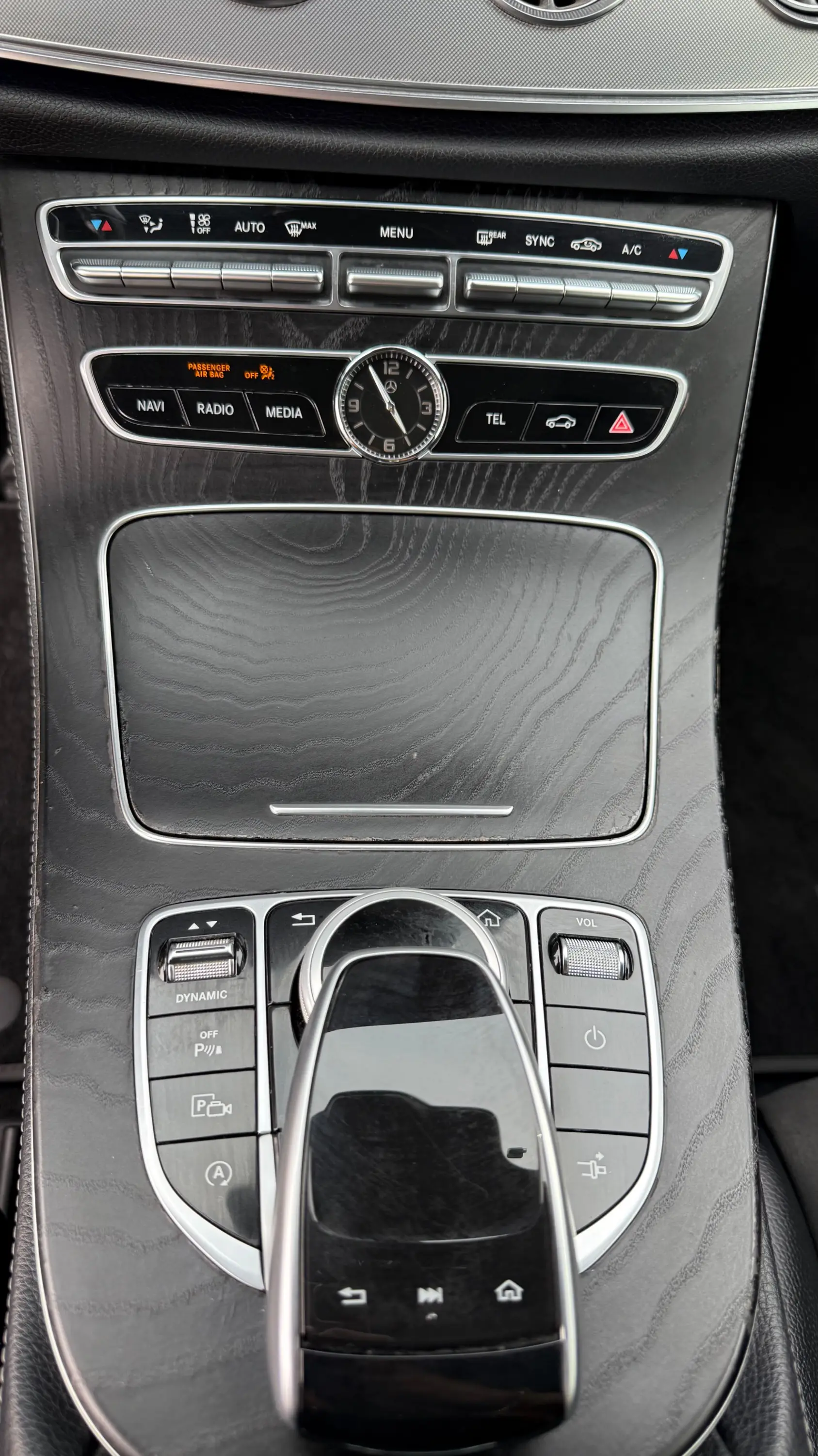 Mercedes-Benz E 220 d AMG Line 26