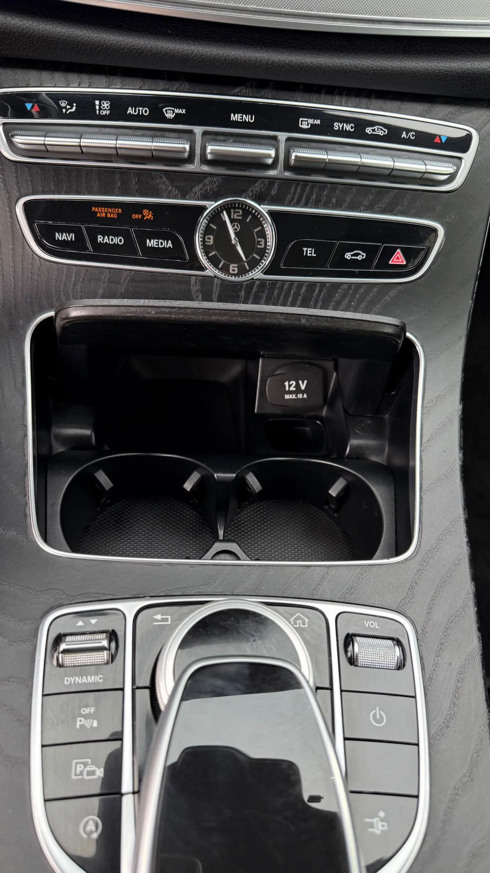 Mercedes-Benz E 220 d AMG Line 27