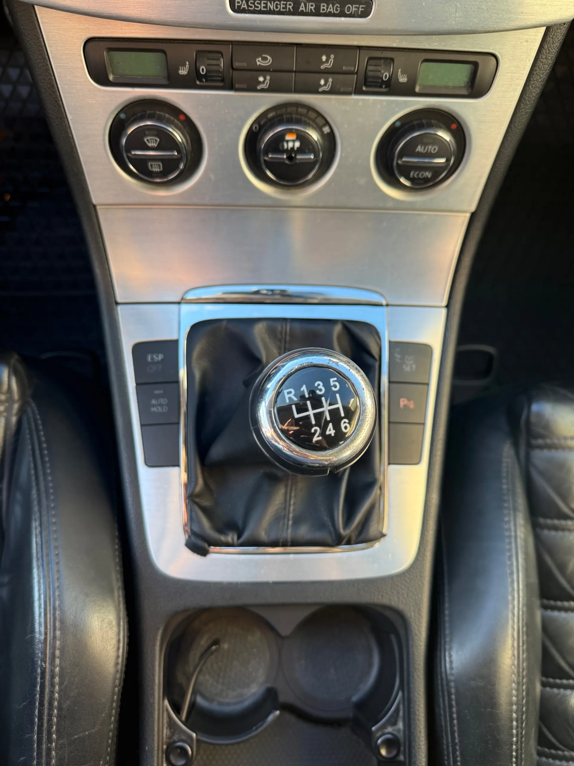 Volkswagen Passat 2.0 TDI Trendline Pack 11