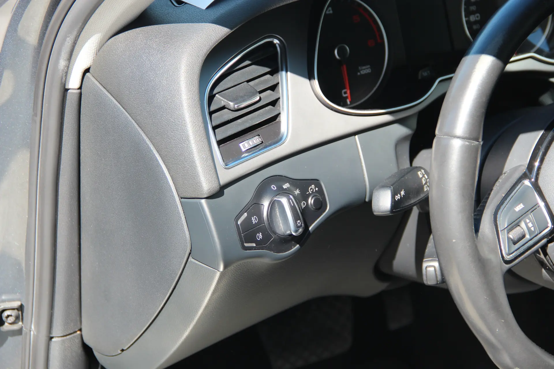 Audi A4 2.0 TDI multitronic Business Line 6