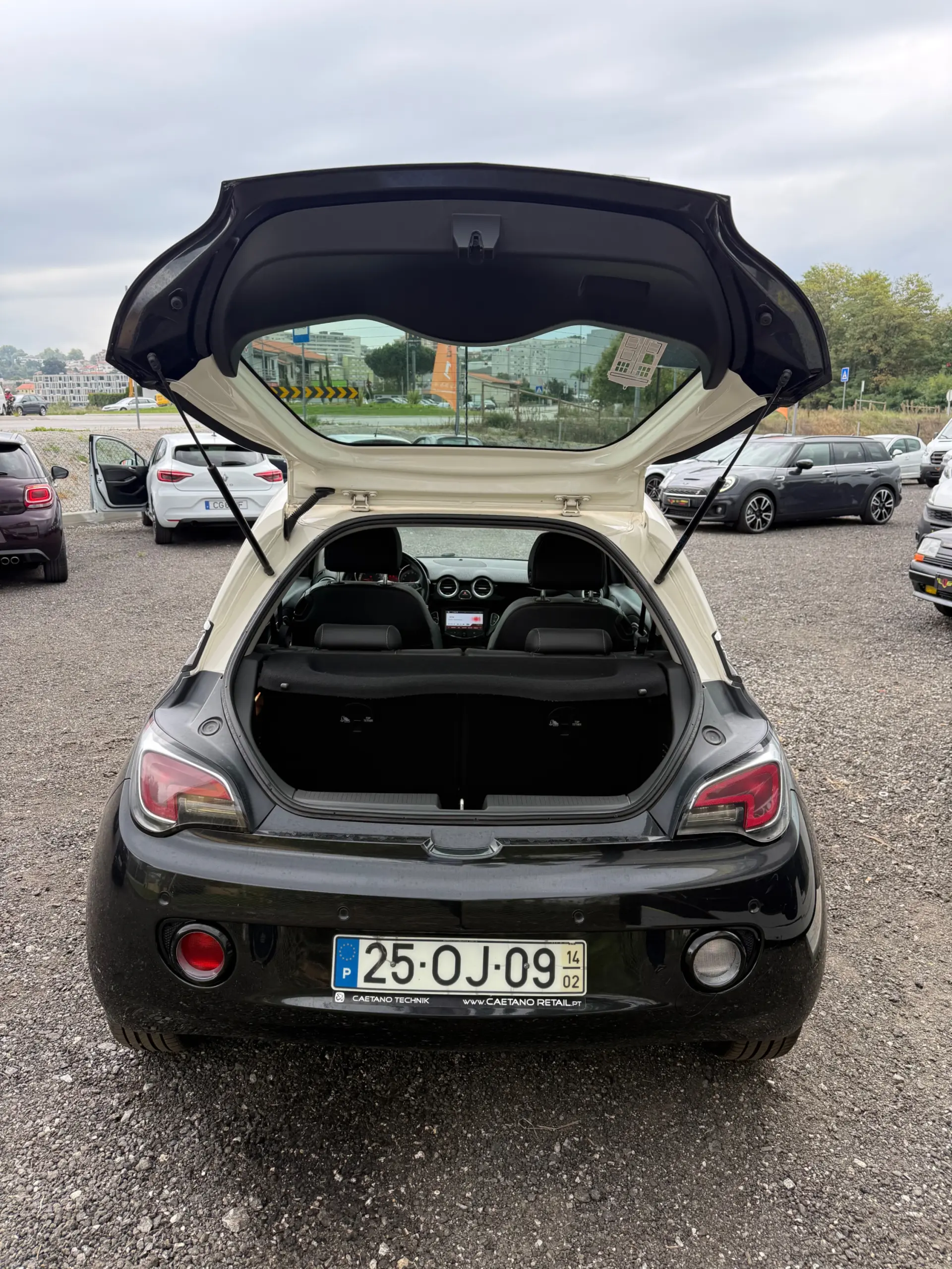 Opel Adam 1.2 Glam 11