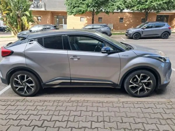 Toyota C-HR HSD Comfort + P.Style 2