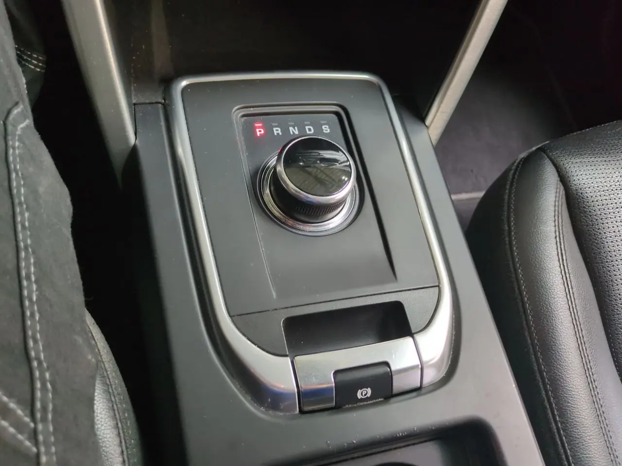 Land Rover Discovery Sport DISCOVERY SPORT MARK II TD4 HSE 13